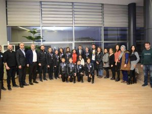 Başkan Yılmaz Şampiyonları Ağırladı