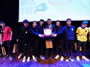 Kurtuluş Kupalarında Ödül Mutluluğu Yaşandı