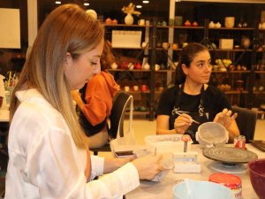 Edirneli Kadınlar Çamuru Sanat Eserine Dönüştürüyor