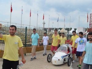 Uü’lü Öğrencilere Alternatif Enerjiyle Çalışan En İyi Otomobil Tasarım Ödülü