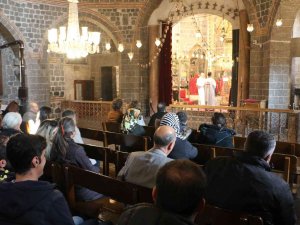Meryem Ana Kilisesi’nde Noel Ayini