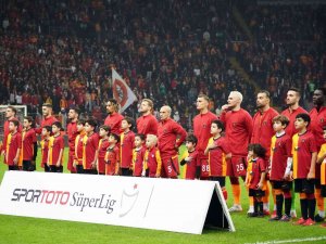 Galatasaray’da 8 Değişiklik