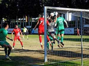 Çeşme Belediyespor, Ligin İlk Devresini 5-1 Galibiyetle Kapattı
