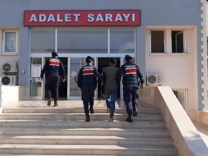 Hırsızı Ayak İzi Ele Verdi