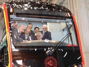 Başkan Büyükkılıç: “İ̇ldem’den Kumsmall’a 30 Kilometrelik Kesintisiz Ulaşım”