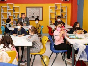 Mersin’de Kütüphanesiz Okul Kalmadı