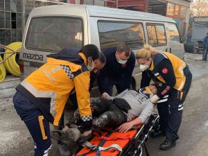 Tekirdağ’da İnşaat İşçisi Çatıdan Çatıya Düştü