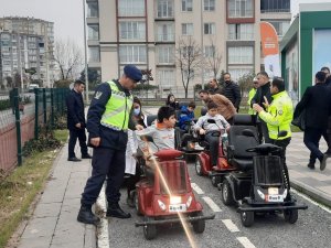 Jandarmadan Malatya’da Uygulamalı Trafik Eğitimi