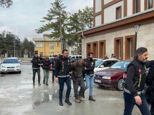 Öldüresiye Dayak Yiyen Şahıs 27 Günlük Yaşam Mücadelesini Kaybetti