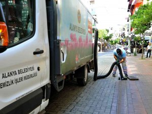 Alanya Belediyesi Kendi Ürettiği Sistem İle Şehirdeki Tüm Mazgalları Temizledi