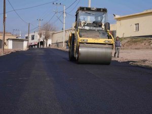 Bağıvar Mahallesine 2 Bin 400 Metre Sıcak Asfalt