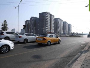 Diyarbakır’da Kavşak Sinyalizasyon Çalışmaları Sürüyor