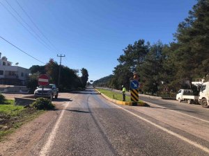 Minibüs Yoldan Çıkarak İş Yeri Duvarına Çarptı: 6 Yaralı