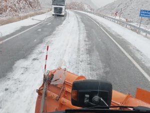 Adıyaman-malatya Karayolunda Kar Yağışı Etkili Oldu