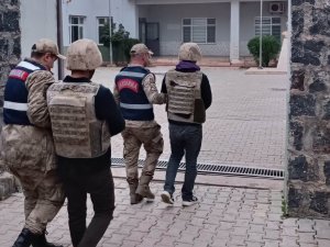 Şanlıurfa’da Aranan Cinayet Şüphelileri Çok Sayıda Silah İle Yakalandı