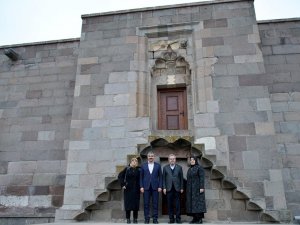 Rektör Çiftçi, Ankara Üniversitesi Heyetine Taş Mescit’i Gezdirdi