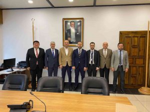 Özçelik İ̇ş Sendikası Ti̇s Taslaklarını Kardemi̇r Ve Kardökmak’a Teslim Etti