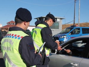 Bayburt’ta Jandarmadan Trafik Denetimi