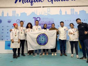 Geleceğin Şeflerinden Büyük Başarı