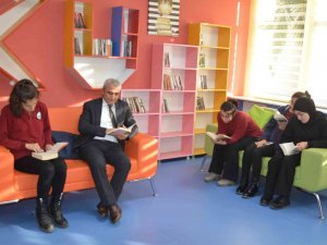 Okul Kütüphanelerindeki Kitap Sayısı 1 Yılda Yüzde 200 Arttı