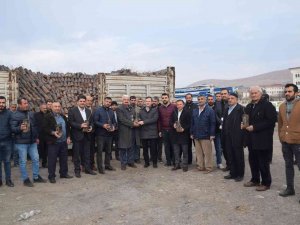 Kozluk’ta Çiftçilere 35 Bin Fıstık Fidanı Dağıtıldı