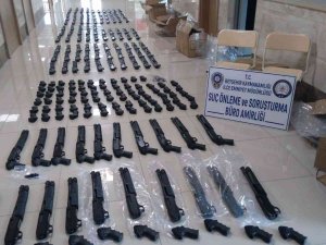 Kargo İle Aydın’a Silah Gönderirken Yakalandılar