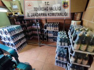 Yılbaşı Öncesi Kaçak İçkiye Darbe Üstüne Darbe: 430 Litre Ele Geçirildi