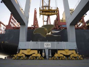 Dev Kargolar Dünyanın Bir Ucundan Bir Ucuna Bakın Nasıl Naklediliyor