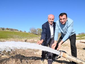 Su Sıkıntısı Yaşayan Mahalleyi Sevindiren Sondaj