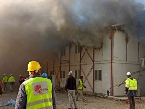 İ̇şçilerin Kaldığı Yatakhanede Çıkan Yangın Korkuttu