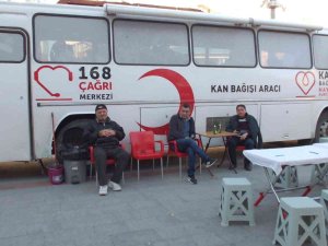 Balıkesir’de Vatandaşlar Kan Bağışına Koştu