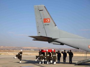 Şehit Piyade Sözleşmeli Er Korkmaz’ın Cenazesi Gaziantep’e Getirildi