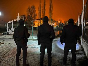 Vatandaşları Mahalle Ve Çarşı Bekçilerinin Gece Devriyelerinden Memnun