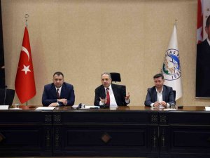 Başkan Yalçın’dan Kış Çalışmaları Ekibine Moral