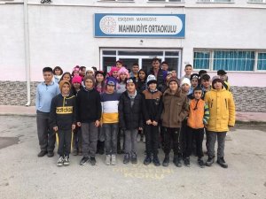 Kuaförlerden Miniklere Yeni Yıl Sürprizi