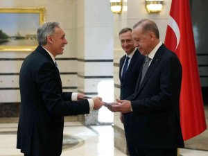 Cumhurbaşkanı Erdoğan, Uruguay Büyükelçisi Hugo Cayrus’u Kabul Etti