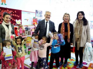 Başkan Erdem’den Çocukların Yüzünü Güldürdü
