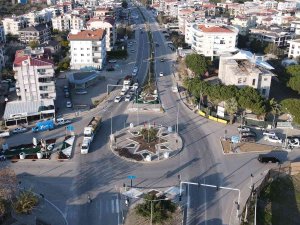 Seferihisar’da Kara Yollarının Yaptığı Peyzaj Düzenlemesinde Sona Doğru