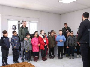 Minik Öğrenciler Mamaların Nasıl Üretildiğini Gördü