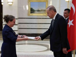 Cumhurbaşkanı Erdoğan, İ̇srail Büyükelçisi Irit Lillian’ı Kabul Etti