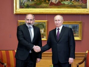 Putin: "Aliyev Ve Paşinyan İle Üçlü Görüşme Yapmayı Başardık"