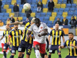 Spor Toto Süper Lig: Ankaragücü: 1 - Ümraniyespor: 1 (İ̇lk Yarı)