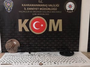 İ̇ş Yerini Tarihi Eserlerle Doldurmuş