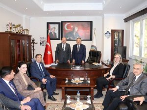 Kuyucak Belediye Başkanı Ertürk, Ak Parti Genel Başkan Yardımcısı Özhaseki’yi Ağırladı