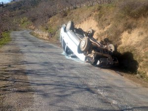 Freni Boşalan Otomobil Ters Döndü: 2 Yaralı