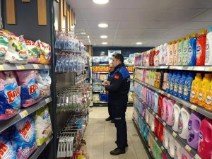Gazipaşa’da Zabıta Ekipleri Marketleri Denetledi