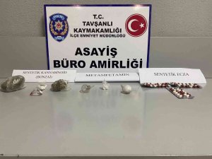 Kütahya’da "Dur" İhtarına Uymayarak Kaçan Araçta Uyuşturucu Bulundu