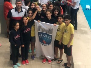 Sanko Okulları Öğrencileri Yüzmede Başarıya Doymuyor