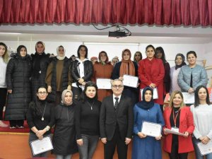 Aile Okulu Eğitimleri Velileri Çok Yönlü Geliştiriyor