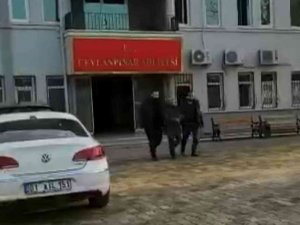 Okul Önünde Uyuşturucu Satan Şüpheli Tutuklandı